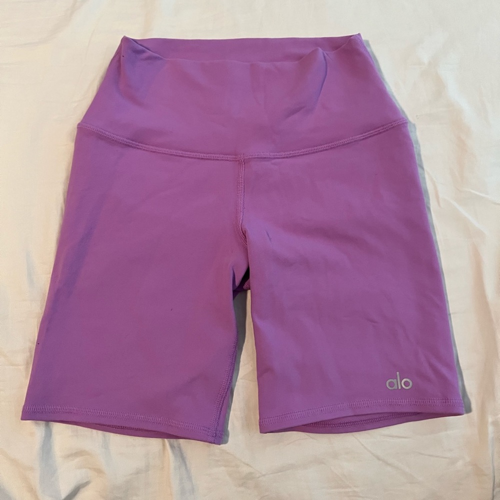 Alo Yoga Lilac Biker Shorts